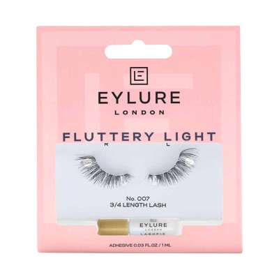 Set of false eyelashes...