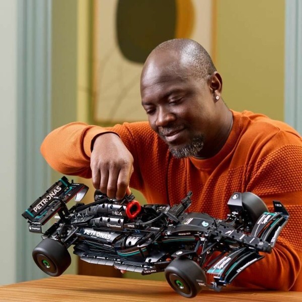 Rakennussetti Lego Technic 42171 Mercedes-AMG F1 W14 E Performance Monivärinen