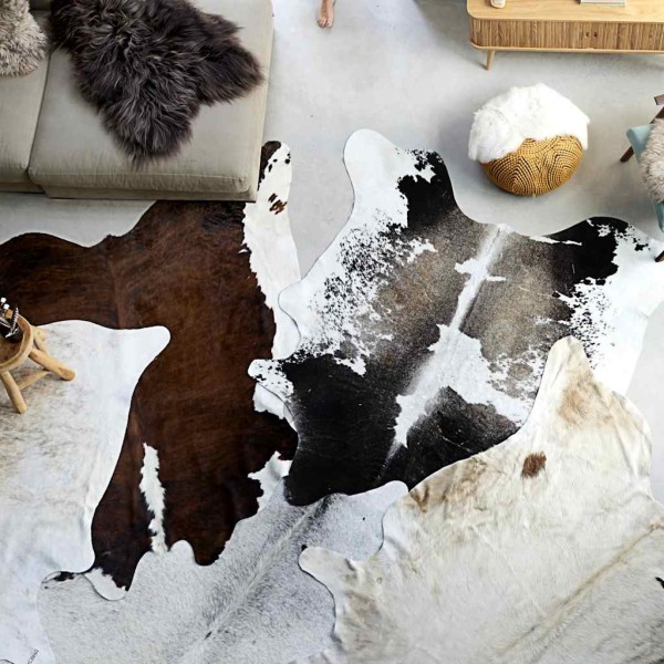 Natural cow skin carpet, black and white col., 150x170cm