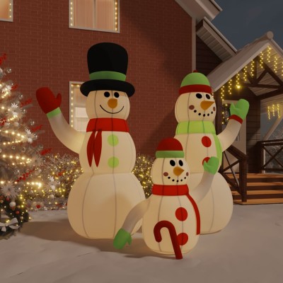 Inflatable snowman family...