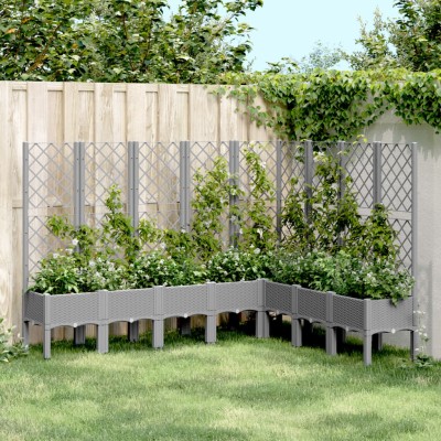 Garden bed with treilage,...