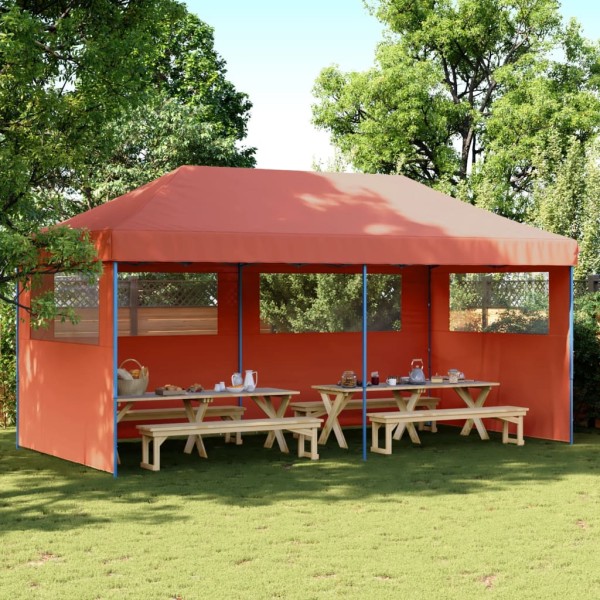Released tent with 3 walls, terrace