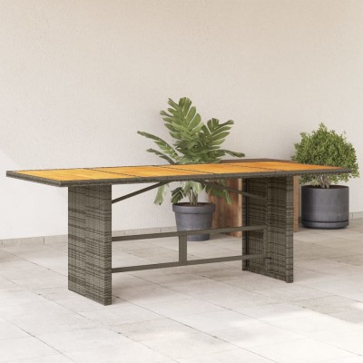 Table with acacia table...
