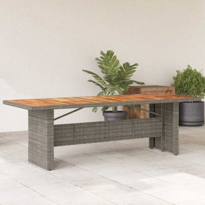 Table with wooden table...