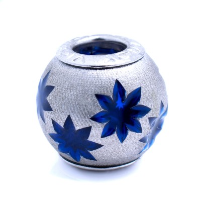 Moteriški karoliukai...