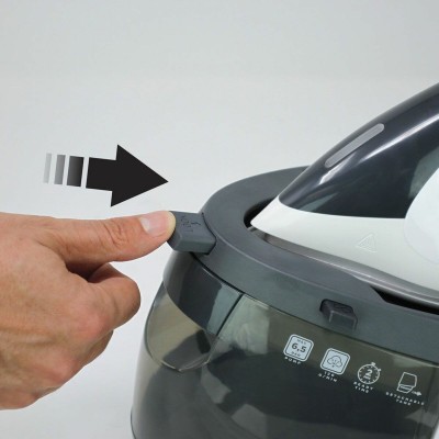 Steam Generating Iron POLTI...