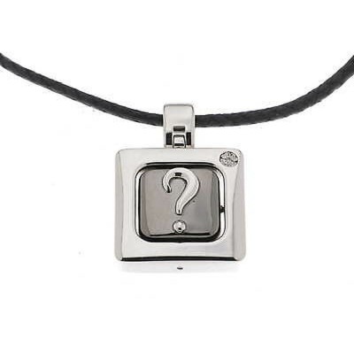 Moteriškas pakabukas...